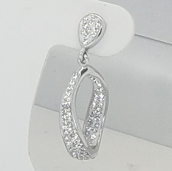 📌SOLD📌 CHRYSTINA EARRINGS💙 - Picture 2 of 9